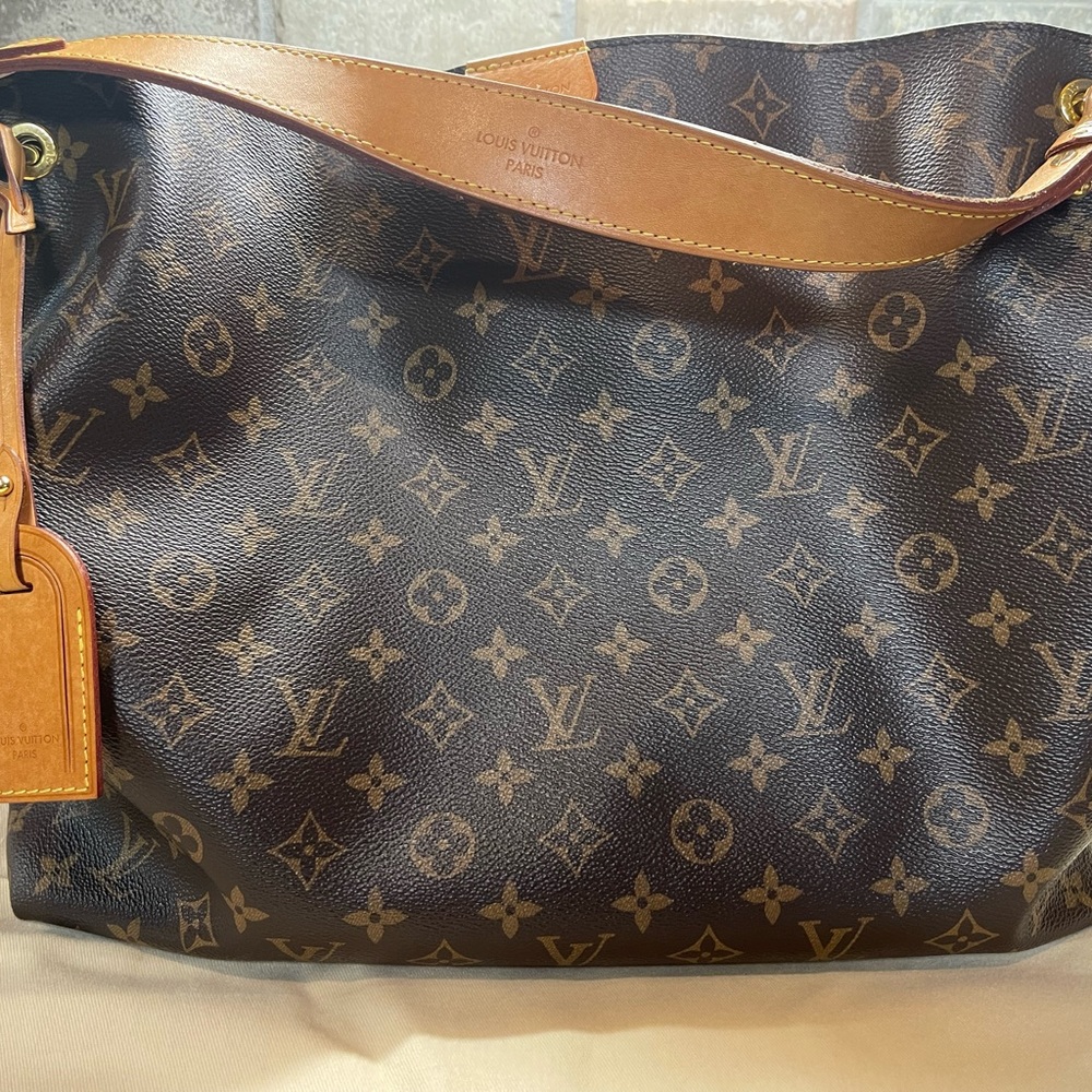 Pre-loved Authentic Louis Vuitton Graceful MM